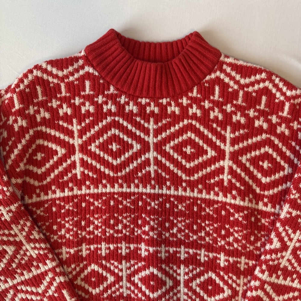 Old Navy SoSoft Red Fair Isle Mock Neck Boxy Crop Sweater Women's L Nordic Ski - Picture 3 of 7